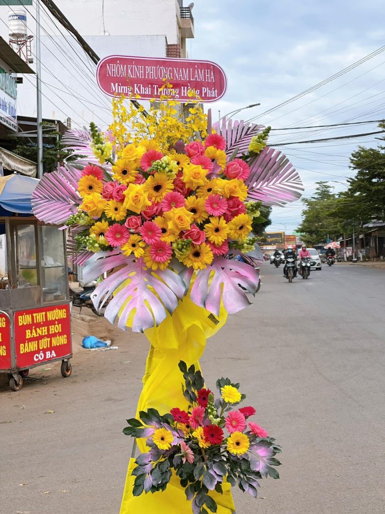 Kệ hoa khai trương hồng phát đẹp