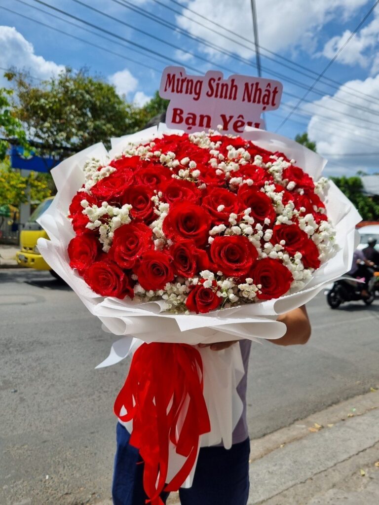 Thiết kế hoa tươi theo ý muốn và giao hàng nhanh chóng