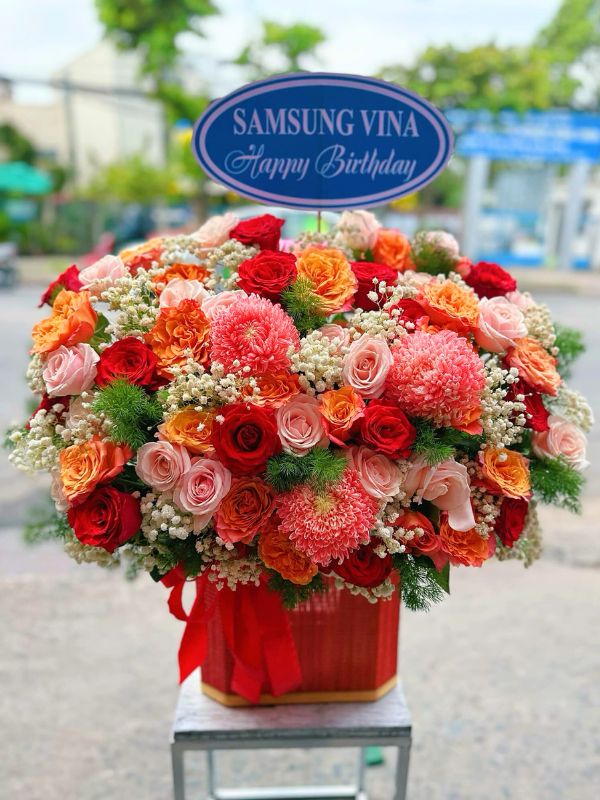 Đội ngũ chuyên nghiệp, giao hoa nhanh chóng